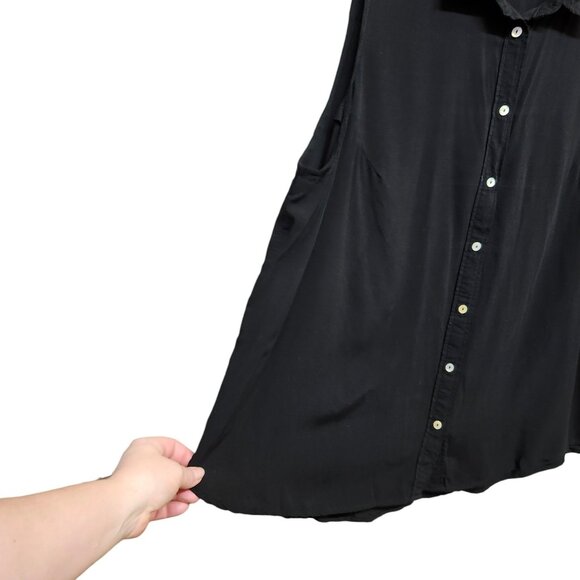 H&M Womens Size 18 Blouse Black Button Front Sleeveless Curved Hem Collared - Picture 5 of 11